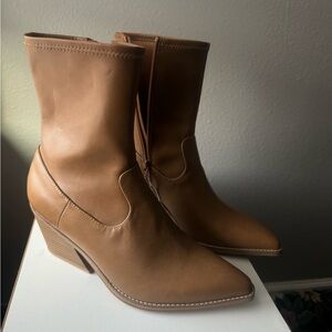 Target Women’s Size 11 Brown Boots